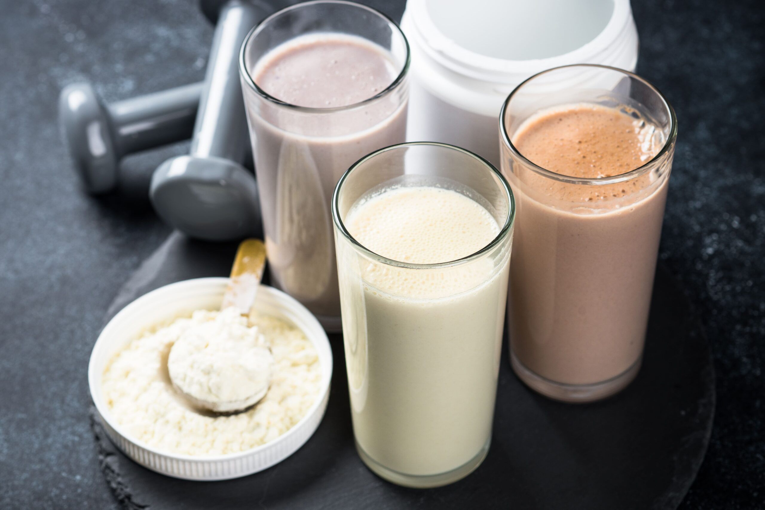 Porównanie: SUPERSONIC Food Powder PLUS vs Odżywka białkowa i gainer