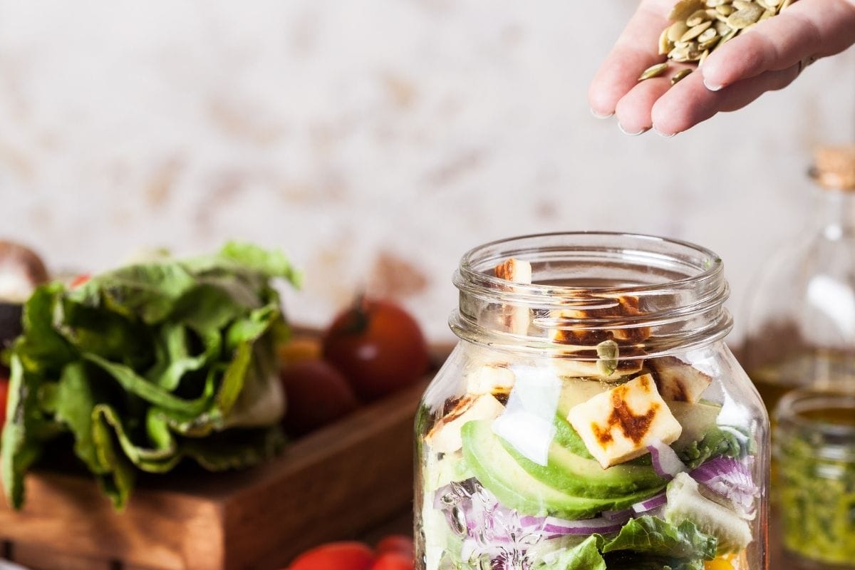 Czym jest dieta wątrobowa? Poradnik, co jeść, kiedy wątroba choruje?